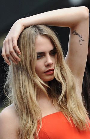 カーラ・デルヴィーニュ