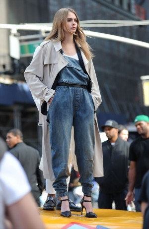 カーラ・デルヴィーニュ