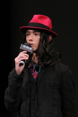 『黒執事』ジャパンプレミアに登壇した栗原類