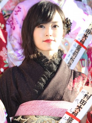 成人式を迎えたAKB48グループ26人が晴れ着姿でご祈祷 山本彩(NMB48)