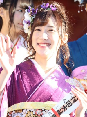 成人式を迎えたAKB48グループ26人が晴れ着姿でご祈祷 鈴木紫帆里
