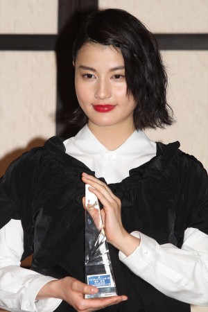 「2014年エランドール賞」授賞式で新人賞を受賞した橋本愛