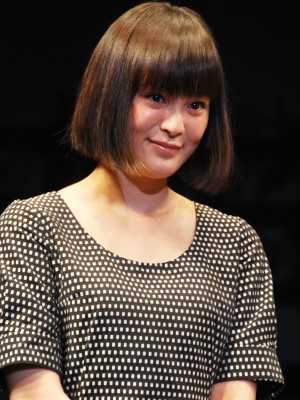 貫地谷しほり、『白ゆき姫殺人事件』プレミア舞台挨拶にて