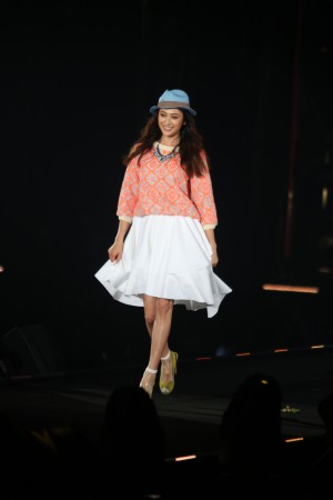 山田優、東京ガールズコレクション2014春夏