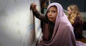 『MAMA』場面写真