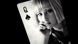 橋本愛がファッションモデル役をクールに決める!