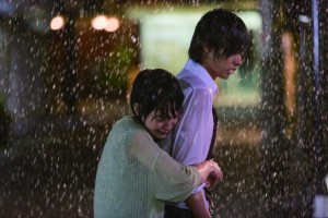 剛力彩芽、どしゃ降りの雨の中で愛の告白!? 『L・DK』最新ショット公開