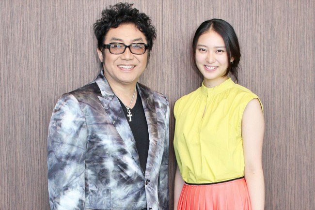 『映画クレヨンしんちゃん』で声優として参加した武井咲とコロッケにインタビュー