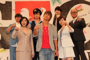 ドラマ『GTO』制作発表にて。 AKIRA、比嘉愛未、城田優、山本裕典、田山涼成、黒木瞳