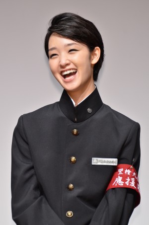 剛力彩芽、『あすなろ三三七拍子』制作発表会見に出席