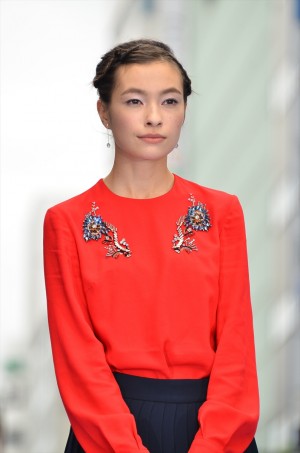 『ホットロード』ブルーカーペットセレモニーに登壇した太田莉菜