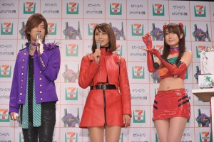 「セブン‐イレブン×エヴァンゲリオン作戦始動」発表会に登場したDAIGO、加藤夏希