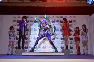「セブン‐イレブン×エヴァンゲリオン作戦始動」発表会に登場したDAIGO、加藤夏希