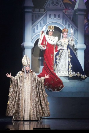 北翔海莉、蘭乃はな、明日海りお、宝塚花組公演『エリザベート‐愛と死の輪舞(ロンド)‐』通し稽古の様子