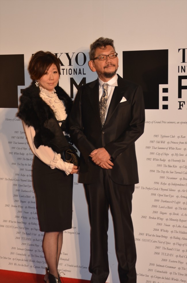 第27回東京国際映画祭　特集上映「庵野秀明の世界」より庵野秀明、安野モヨコがレッドカーペットに登場