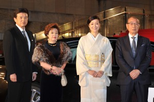 『救いたい』(レッドカーペット)