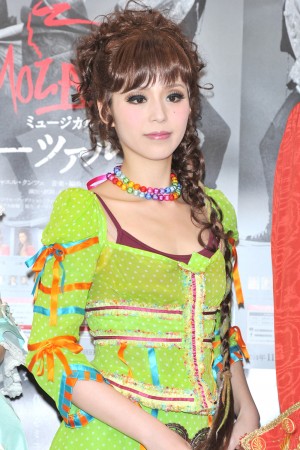 平野綾、ミュージカル『モーツァルト』帝劇開幕初日囲み取材にて