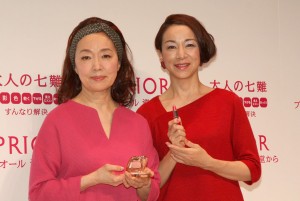 「プリオール」発表会に登場した宮本信子、原田美枝子