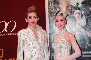 龍真咲、愛希れいか、宝塚歌劇・月組公演『PUCK』『CRYSTAL TAKARAZUKA』取材会にて