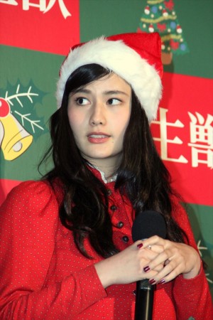 橋本愛、寄生獣「ミギークリスマス」イベントにて