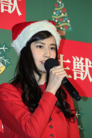 橋本愛、寄生獣「ミギークリスマス」イベントにて