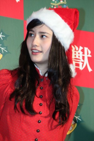 橋本愛、寄生獣「ミギークリスマス」イベントにて