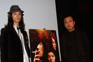 『二重生活』対談イベントに出席した栗原類、ロウ・イエ監督