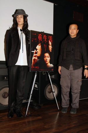 『二重生活』対談イベントに出席した栗原類、ロウ・イエ監督