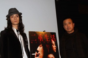 『二重生活』対談イベントに出席した栗原類、ロウ・イエ監督