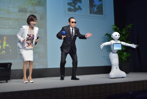 高橋真麻、 タモリ、Pepper、サントリーコーヒー BOSS 新キャンペーン・新CM発表会にて