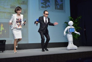 高橋真麻、 タモリ、Pepper、サントリーコーヒー BOSS 新キャンペーン・新CM発表会にて