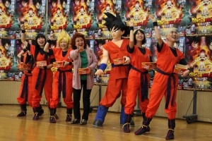 映画『ドラゴンボールZ 復活の「F」』豆まきイベントに登場した有安杏果、佐々木彩夏、百田夏菜子、野沢雅子、玉井詩織、高城れに