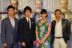 木曜時代劇『かぶき者 慶次』記者会見の様子