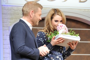 『シンデレラ』来日記者会見に登壇したケネス・ブラナー監督、リリー・ジェームズ