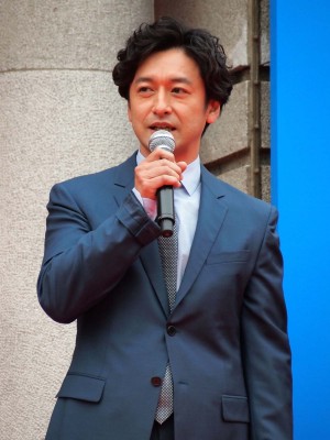 『王妃の館』完成披露イベントに登壇した石丸幹二