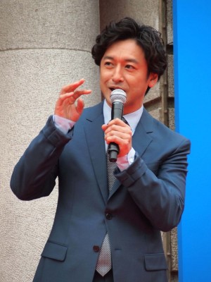 『王妃の館』完成披露イベントに登壇した石丸幹二