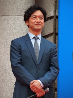 『王妃の館』完成披露イベントに登壇した石丸幹二