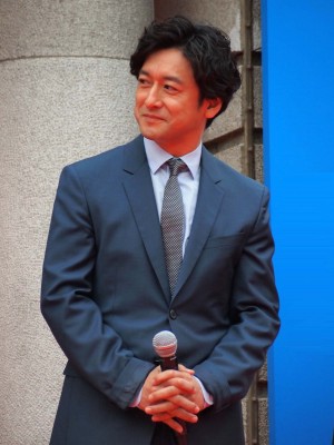 『王妃の館』完成披露イベントに登壇した石丸幹二