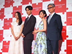 『イニシエーション・ラブ』完成報告会見の様子