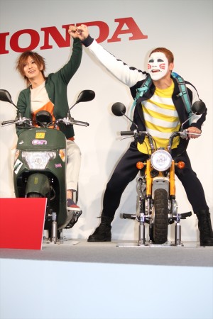 Honda「二輪車新TVCM発表会」出席したゴールデンボンバー