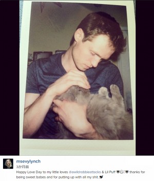 イヴァナ・リンチ、ロビー・ジャーヴィスの写真を自身のインスタグラムに投稿(2015年2月)