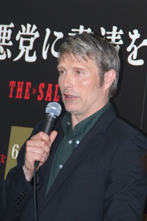 『悪党に粛清を』日本最速上映会に出席したマッツ・ミケルセン