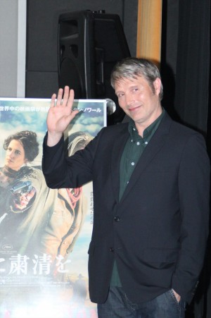 『悪党に粛清を』日本最速上映会に出席したマッツ・ミケルセン