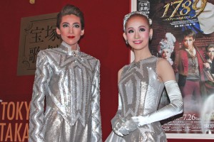 龍真咲、愛希れいか、『1789-バスティーユの恋人たち-』囲み取材にて