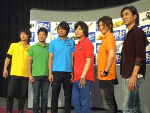 『サンダーバード ARE GO』記者会見に出席した柿原徹也、花輪英司、浪川大輔、村瀬歩、KENN、河森正治(サンダーバードデザイン)