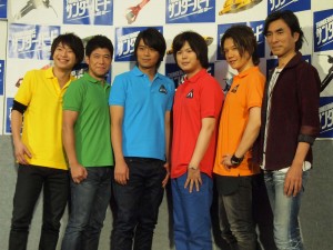 『サンダーバード ARE GO』記者会見に出席した柿原徹也、花輪英司、浪川大輔、村瀬歩、KENN、河森正治(サンダーバードデザイン)