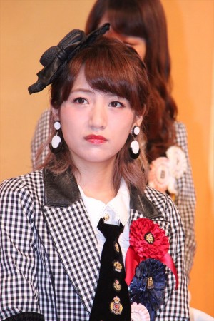 『あさが来た』主題歌アーティスト発表会に出席した高橋みなみ