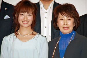 『海すずめ』製作発表記者会見に登壇した武田梨奈、吉行和子