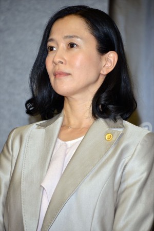 NHKドラマ『破裂』の記者会見に登壇した坂井真紀