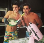 女性がやりがちなSNS投稿を男性がやったら…